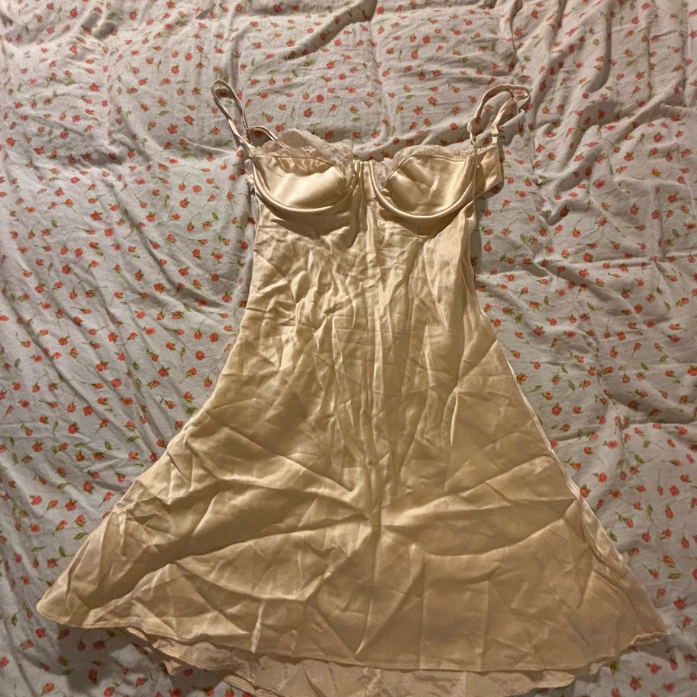 Mirror Palais Pale Pink Silk Mini Dress - Picture 2 of 3